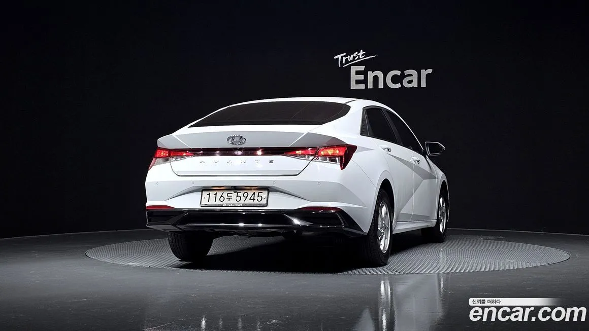 Hyundai AVANTE — фото 4