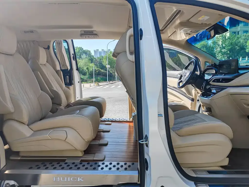 Buick GL8 2023 из CN, фото 7