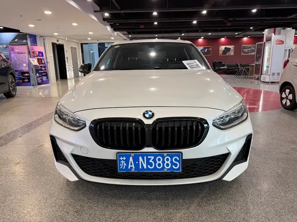 BMW 1 Series 2021 из CN, фото 2