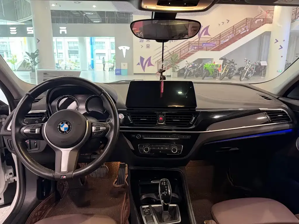 BMW 1 Series 2021 из CN, фото 9