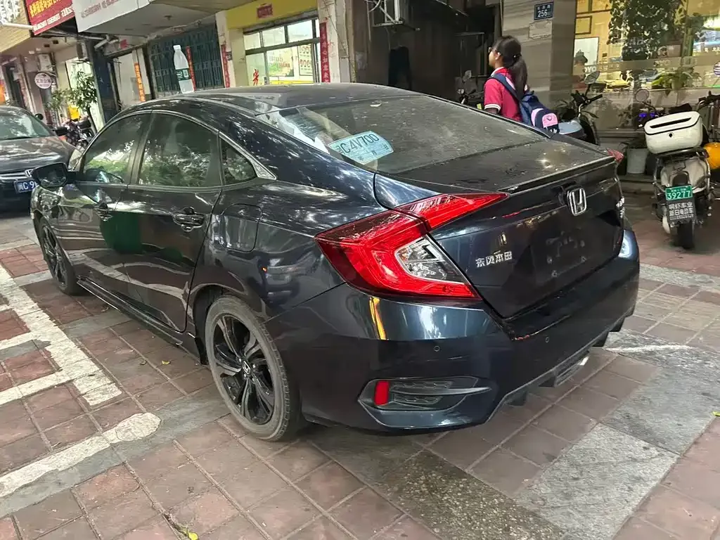 Honda Civic 2021 из CN, фото 5