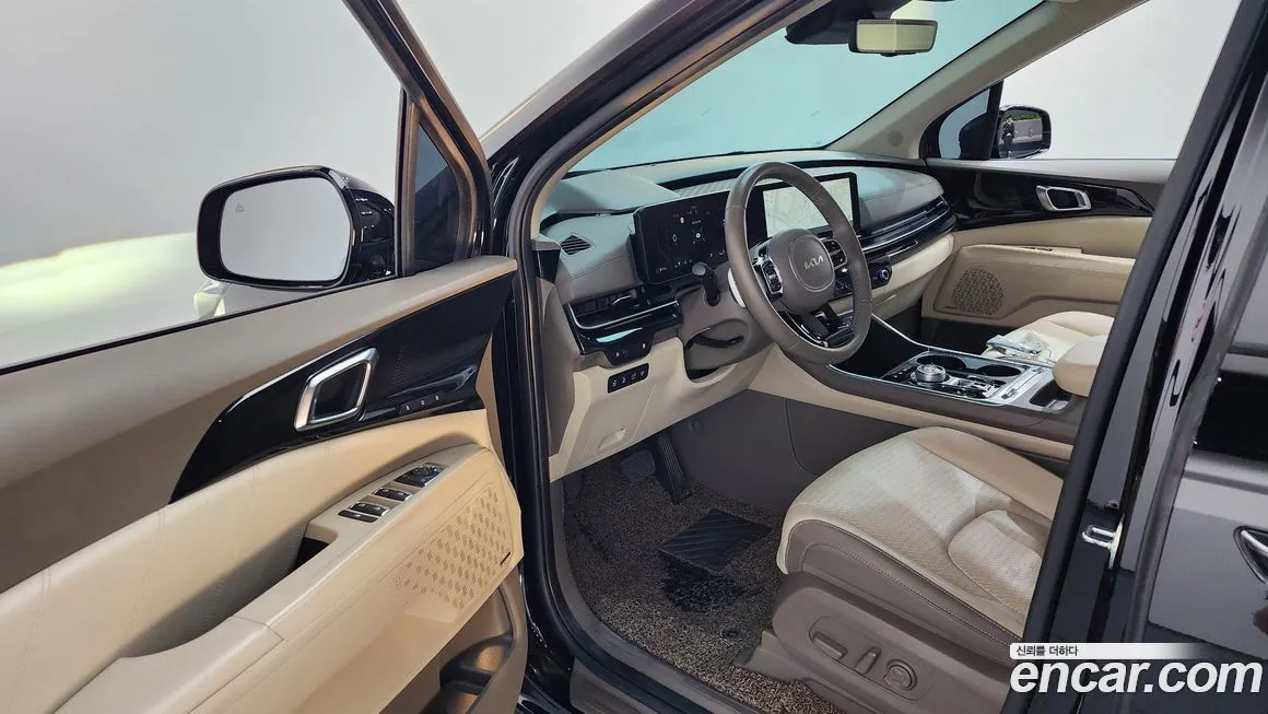Kia Carnival — фото 10