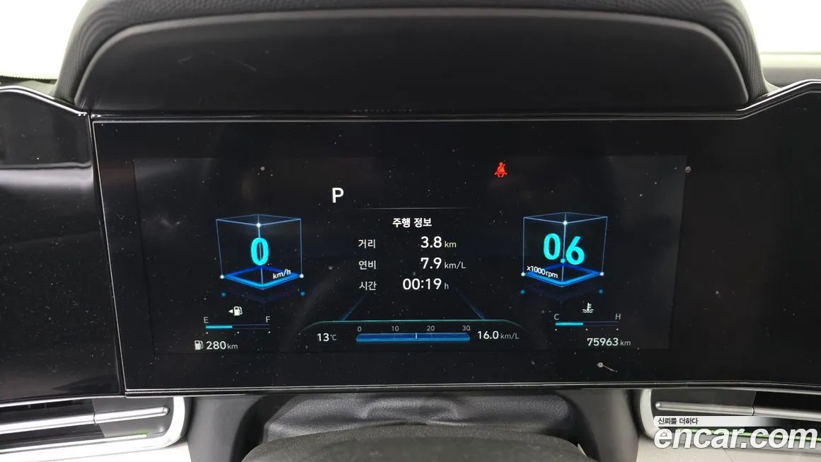 Hyundai AVANTE — фото 8