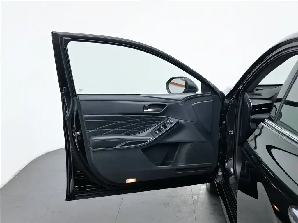 Toyota Avalon 2021 из CN, фото 8