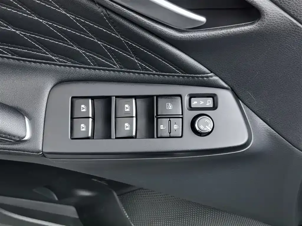 Toyota Avalon 2021 из CN, фото 9
