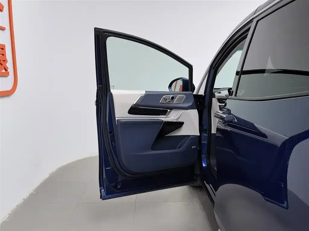 Buick Century 2023 из CN, фото 8