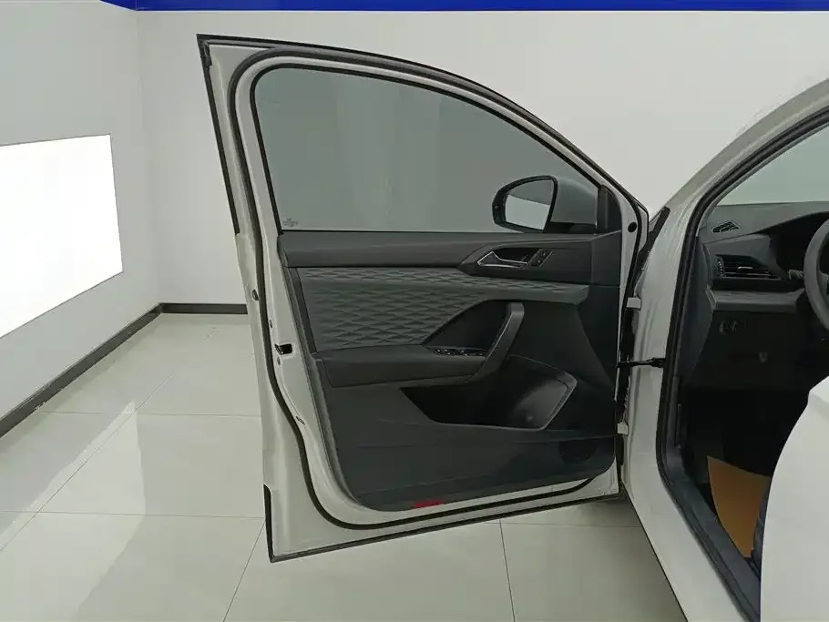 Volkswagen Tharu 2021 из CN, фото 7