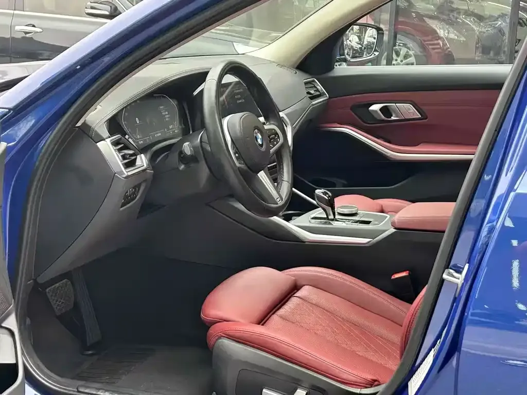 BMW 3 Series 2022 из CN, фото 4