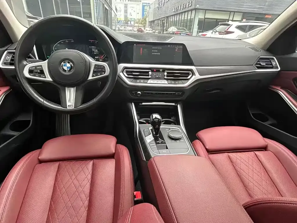 BMW 3 Series 2022 из CN, фото 6