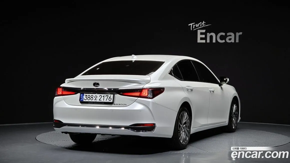 Lexus ES 2025 из KR, фото 2