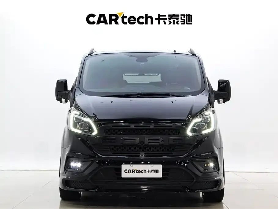 Ford Tourneo — фото 2