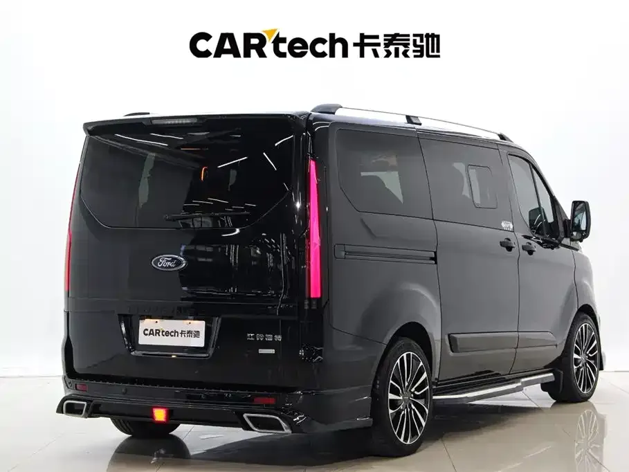 Ford Tourneo — фото 4
