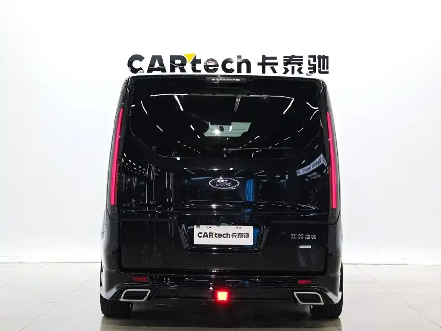 Ford Tourneo — фото 5