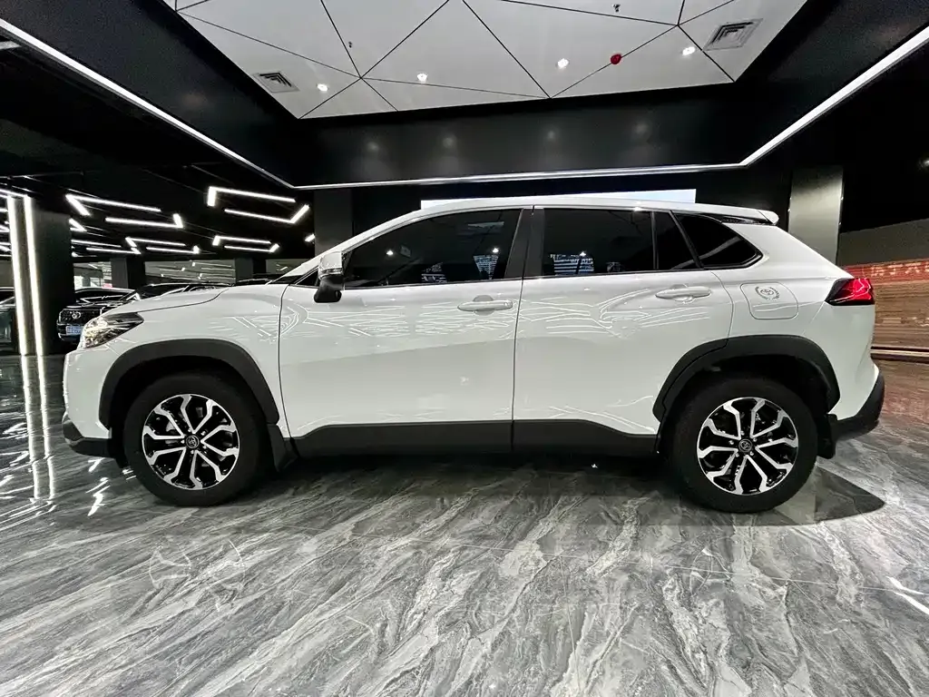 Toyota Frontlander 2022 из CN, фото 8