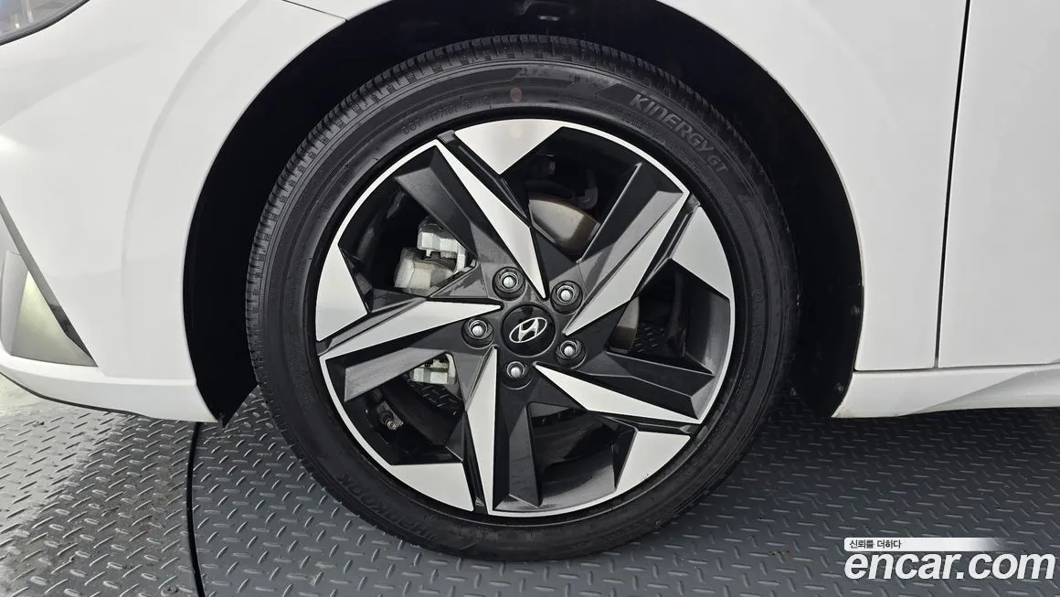 Hyundai AVANTE — фото 5