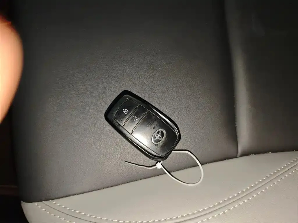 Toyota bZ3 2024 из CN, фото 9