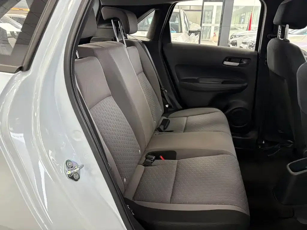 Honda Fit — фото 10