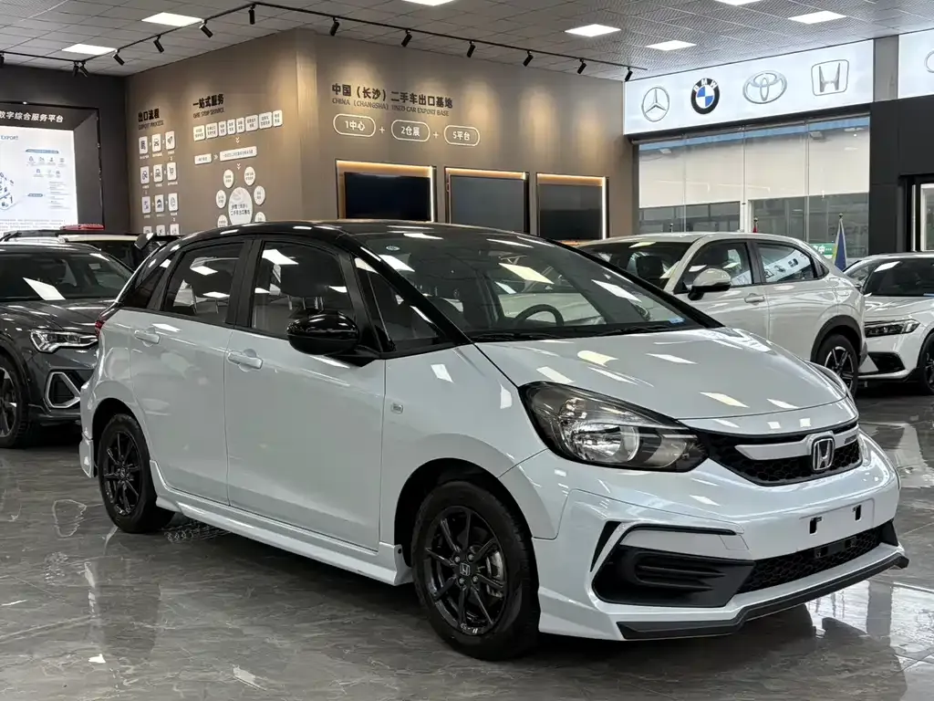 Honda Fit — фото 3