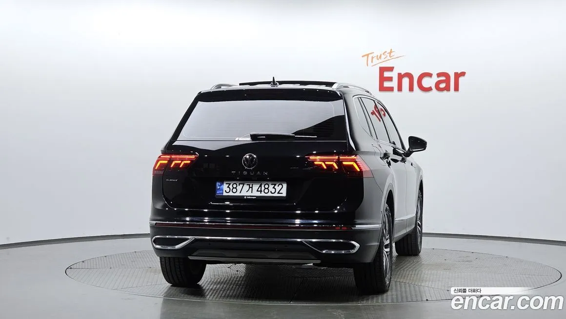 Volkswagen Tiguan — фото 4