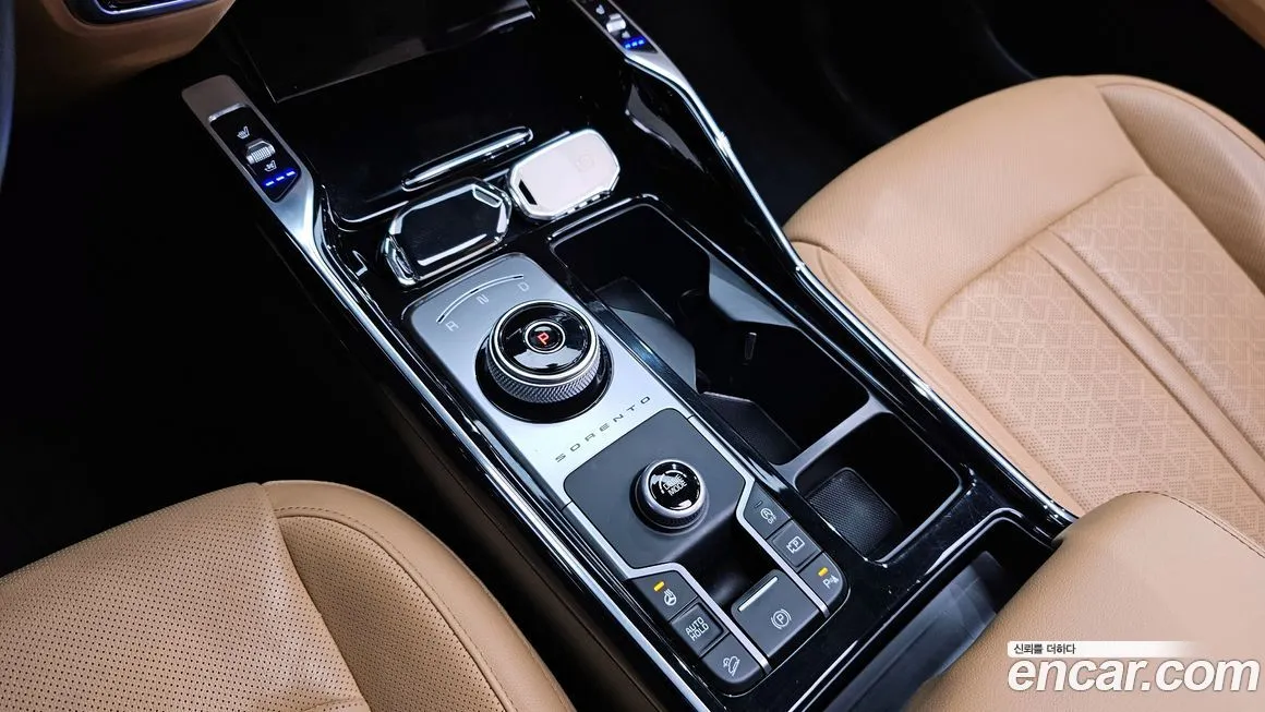 Kia Sorento — фото 9