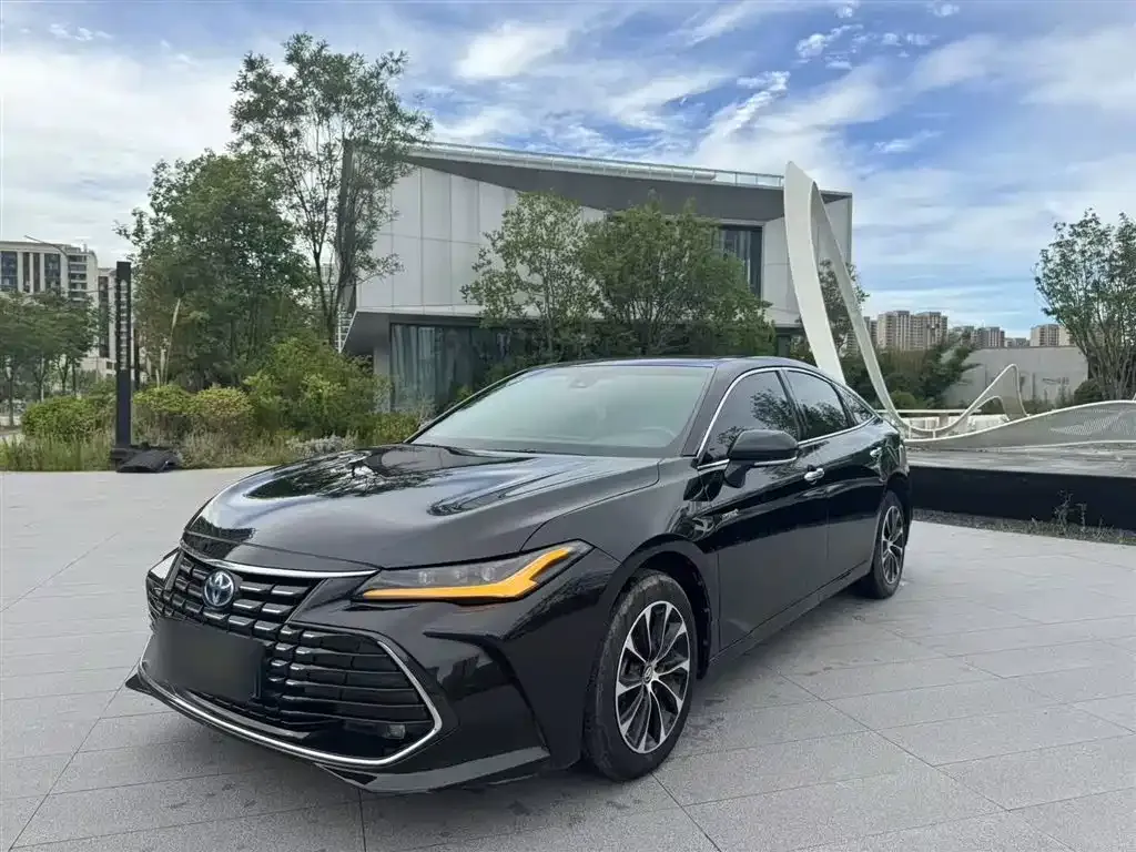 Toyota Avalon 2023 из CN, фото 1