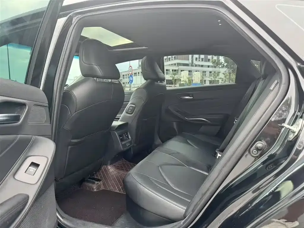 Toyota Avalon 2023 из CN, фото 10