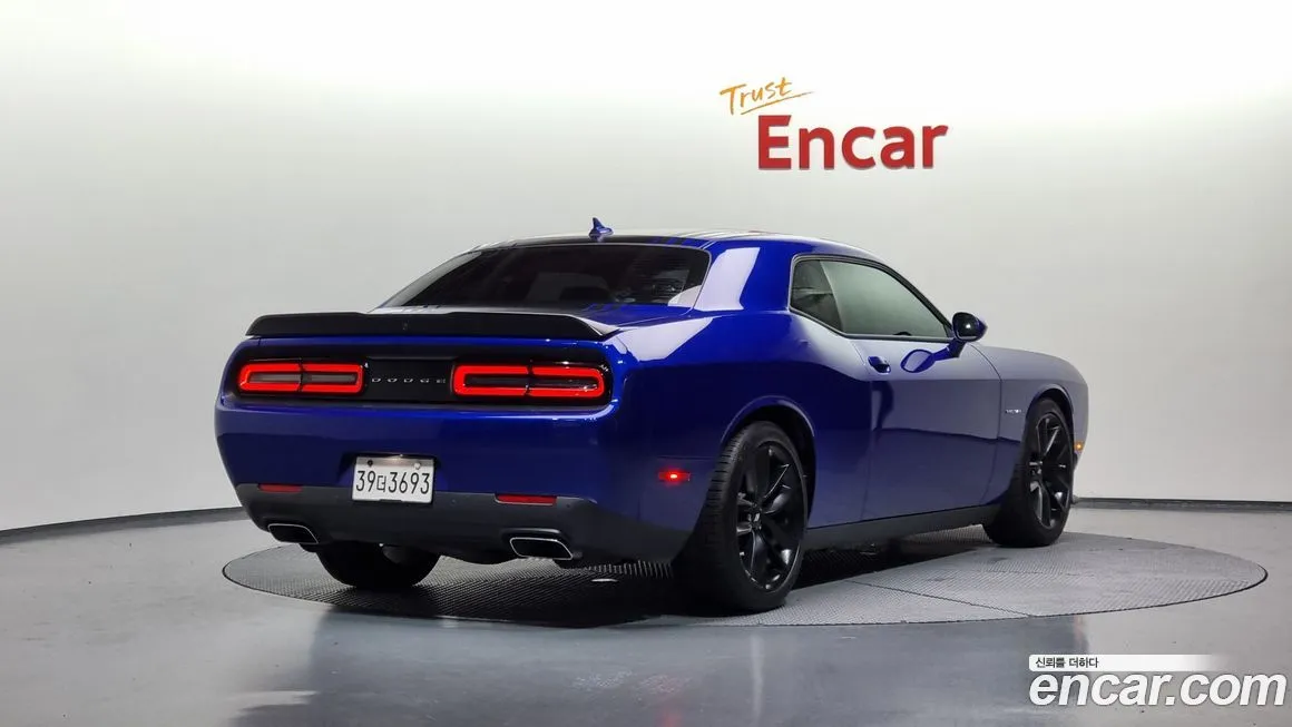 Dodge Challenger 2022 из KR, фото 2