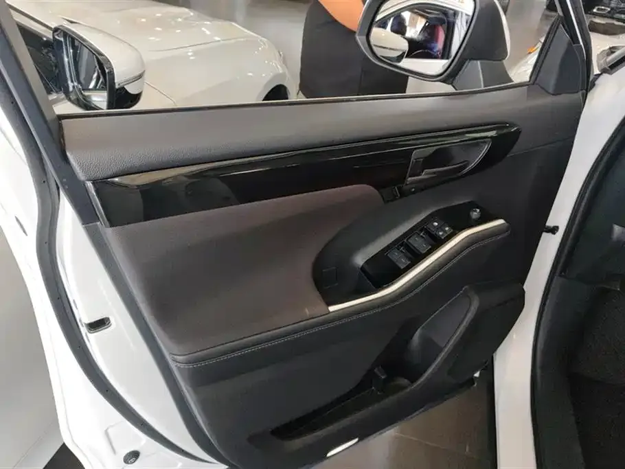 Toyota Highlander 2024 из CN, фото 7