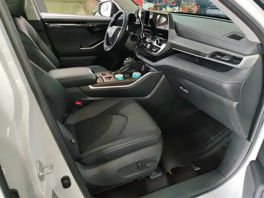 Toyota Highlander 2024 из CN, фото 8