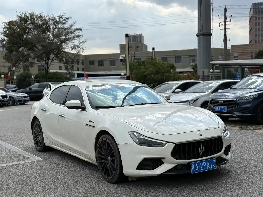 Maserati Ghibli 2023 из CN, фото 3