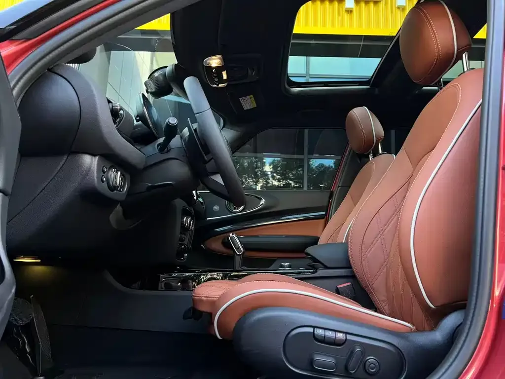 [object Object] Mini Clubman 2024 из CN, фото 5