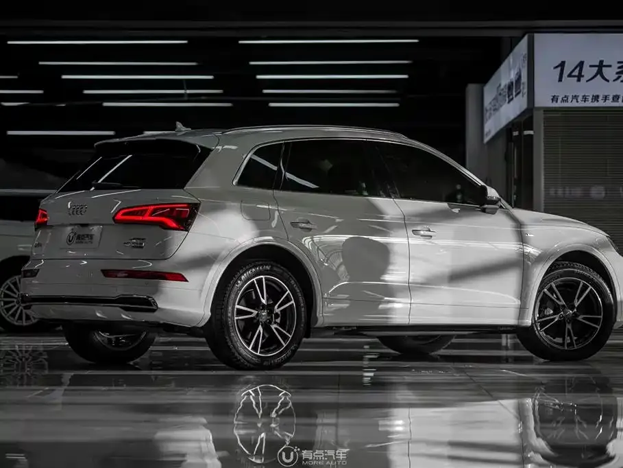 Audi Q5L 2021 из CN, фото 2