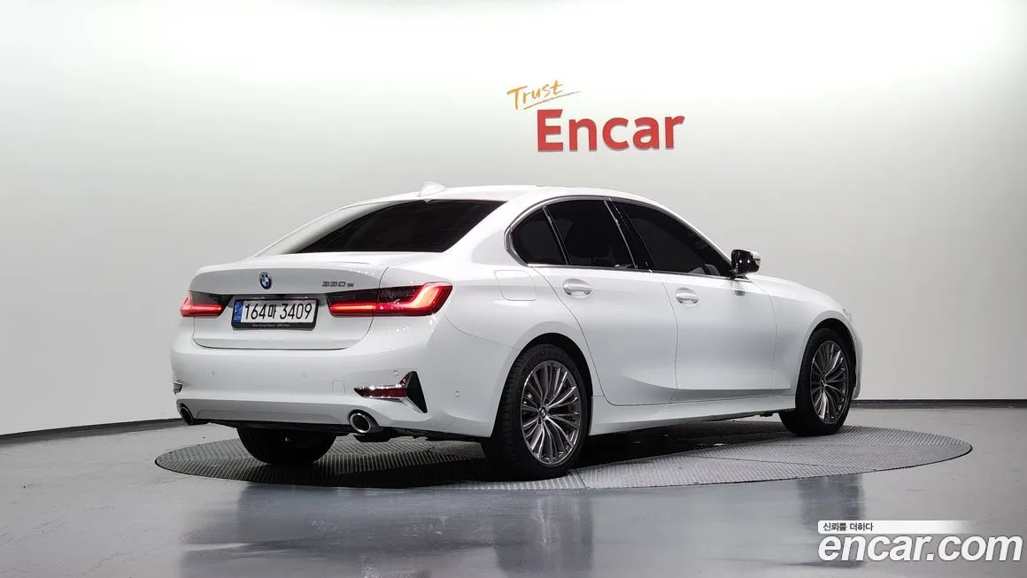 BMW 3-Series 2021 из KR, фото 2