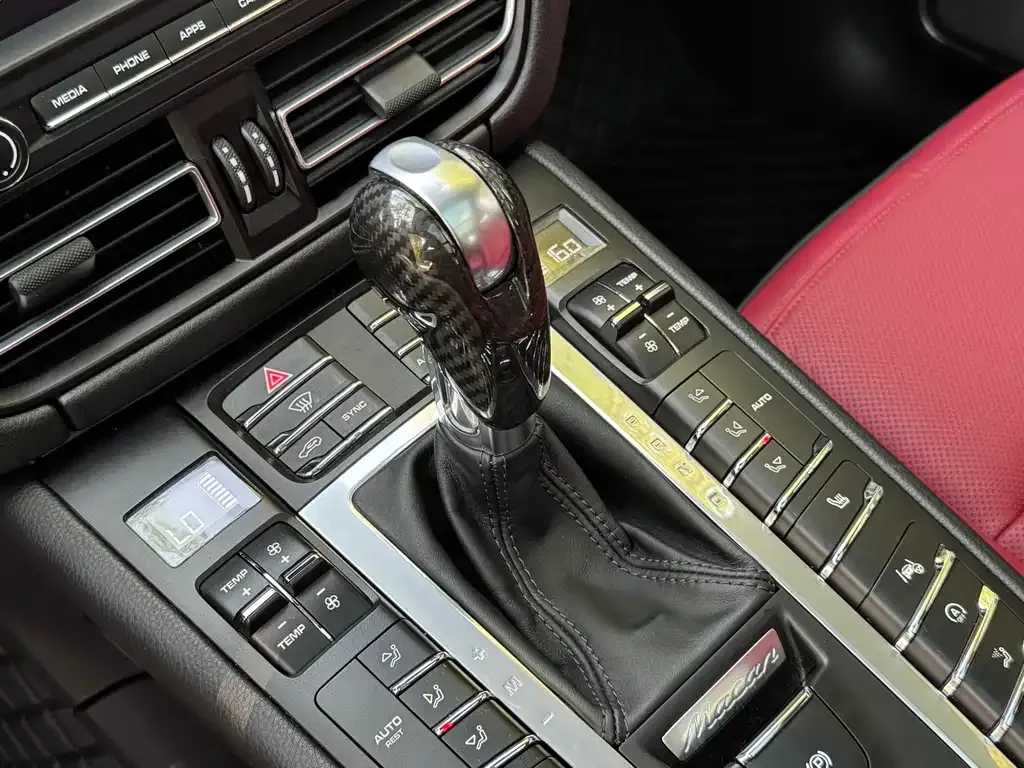 Porsche Macan 2021 из CN, фото 8