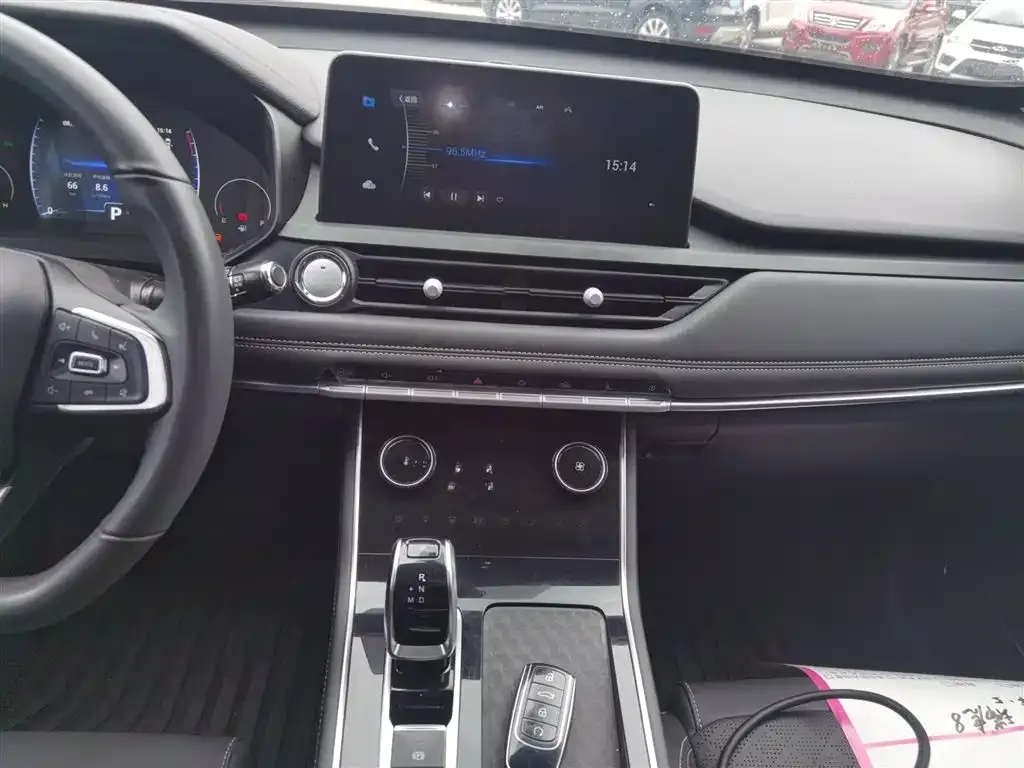 Chery Tiggo 8 — фото 5