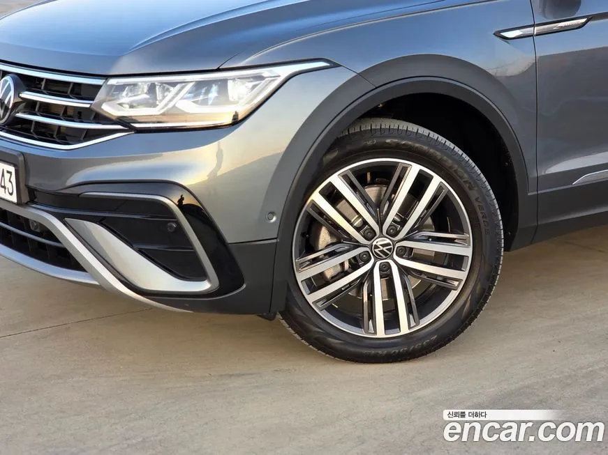 Volkswagen Tiguan — фото 4