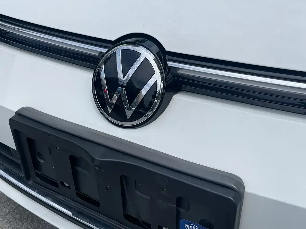 Volkswagen Golf 2023 из CN, фото 4