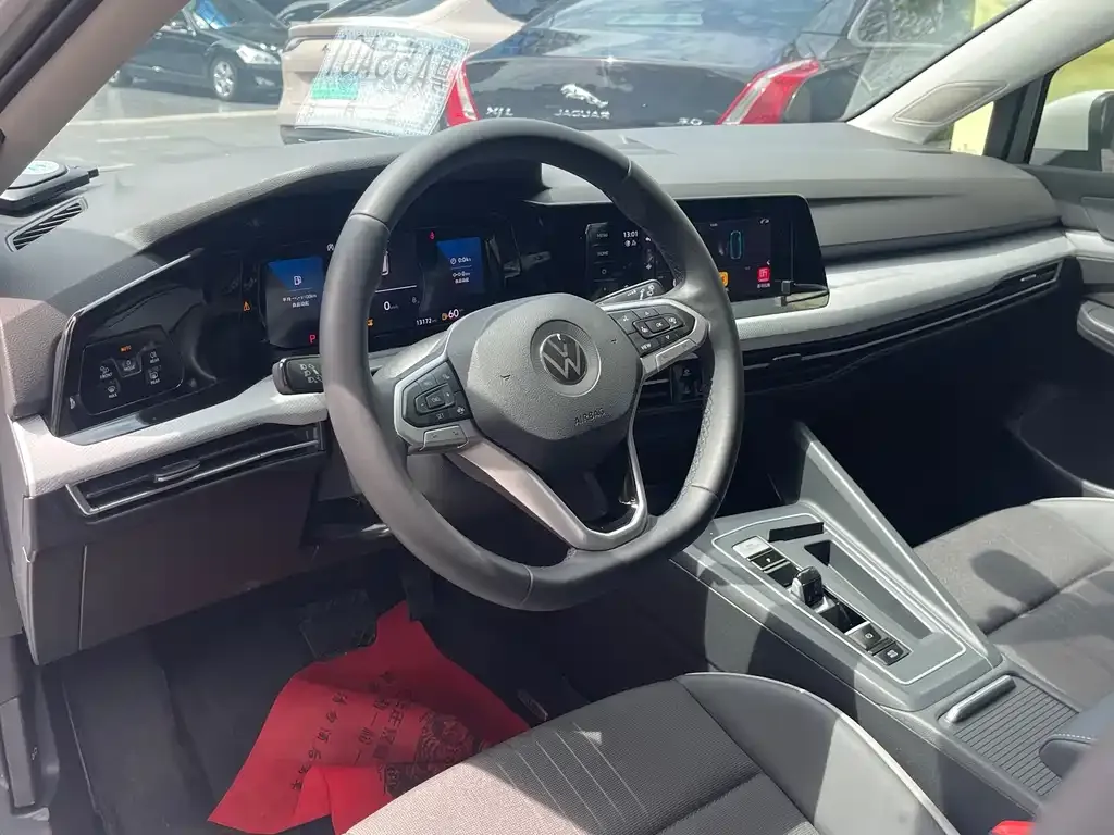 Volkswagen Golf 2023 из CN, фото 7