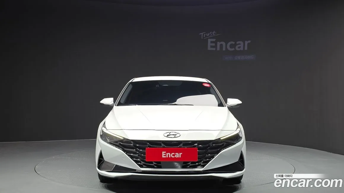 Hyundai AVANTE — фото 3