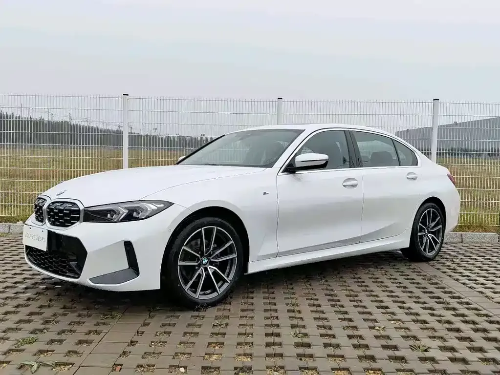 BMW 3 Series — фото 1