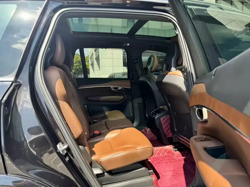 Volvo XC90 2021 из CN, фото 4