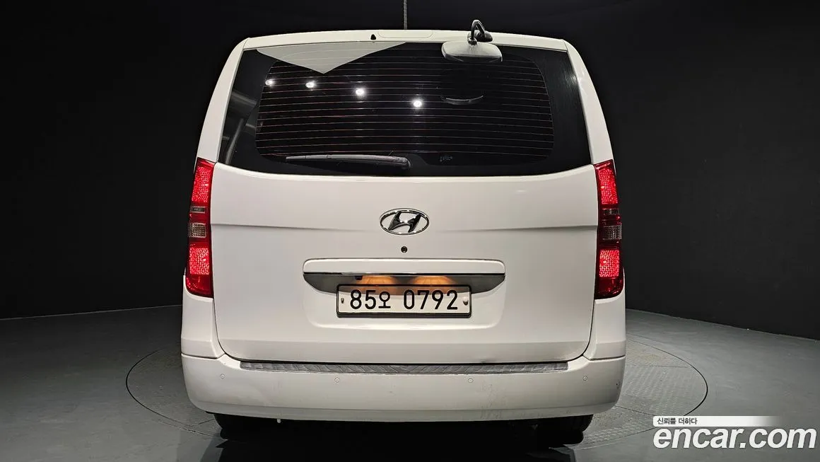 Hyundai Starex — фото 4
