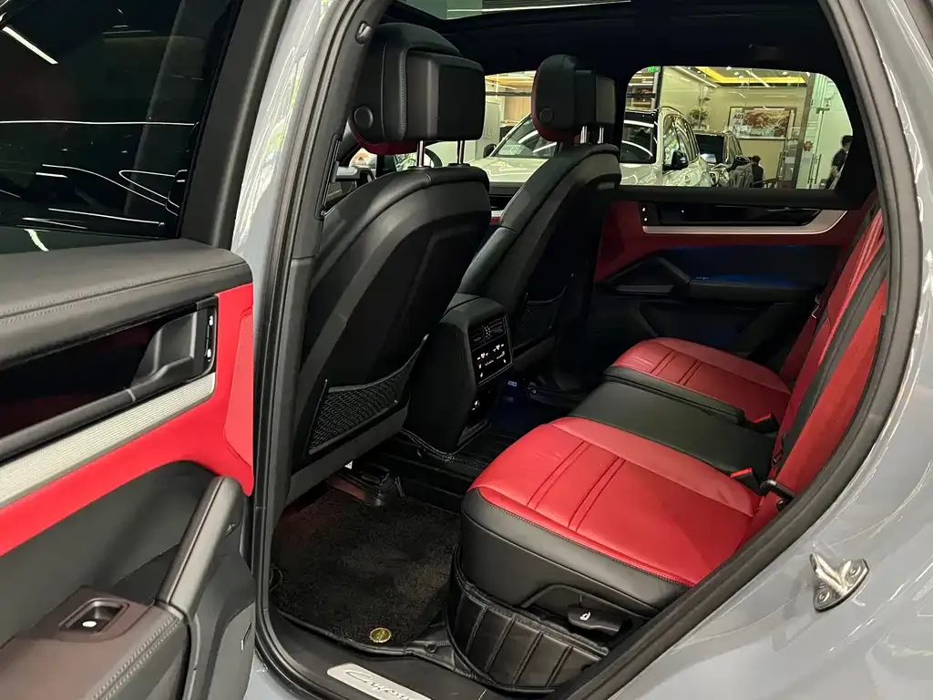 Porsche Cayenne 2024 из CN, фото 6