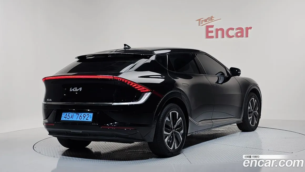 Kia EV6 — фото 2