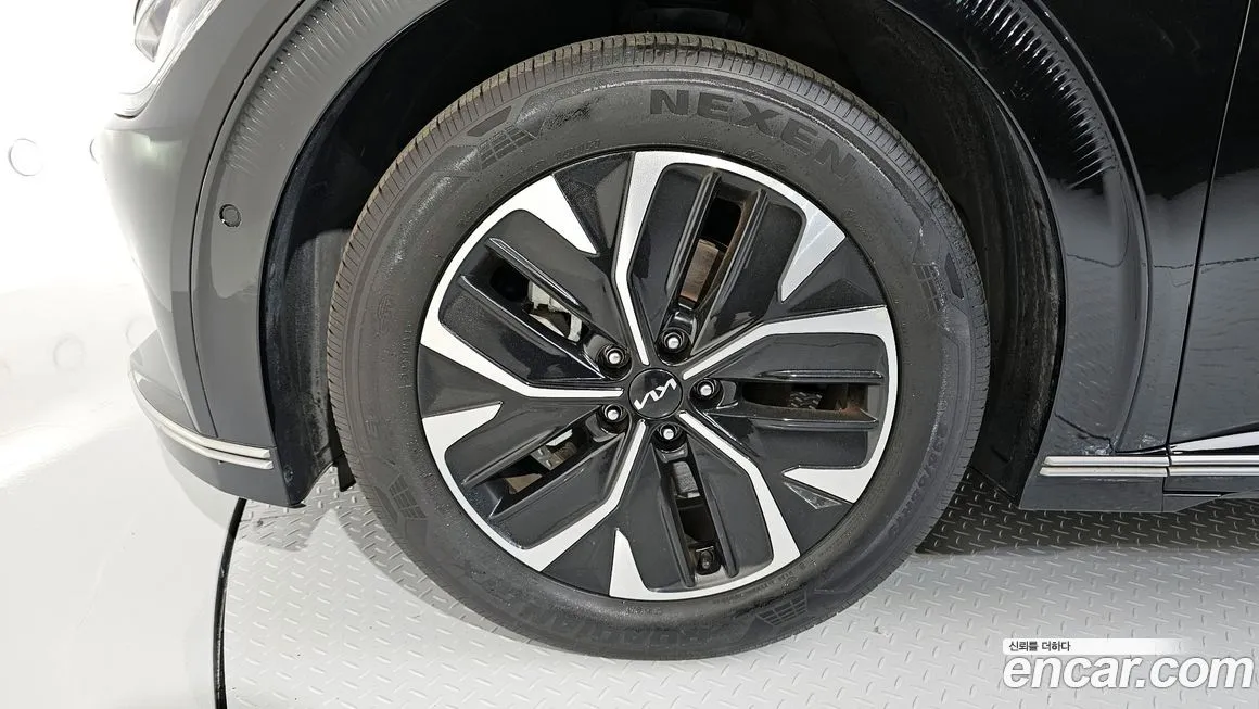 Kia EV6 — фото 5