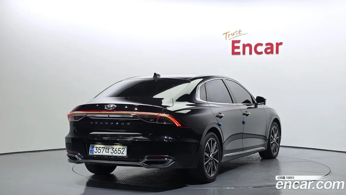 Hyundai Grandeur 2022 из KR, фото 2