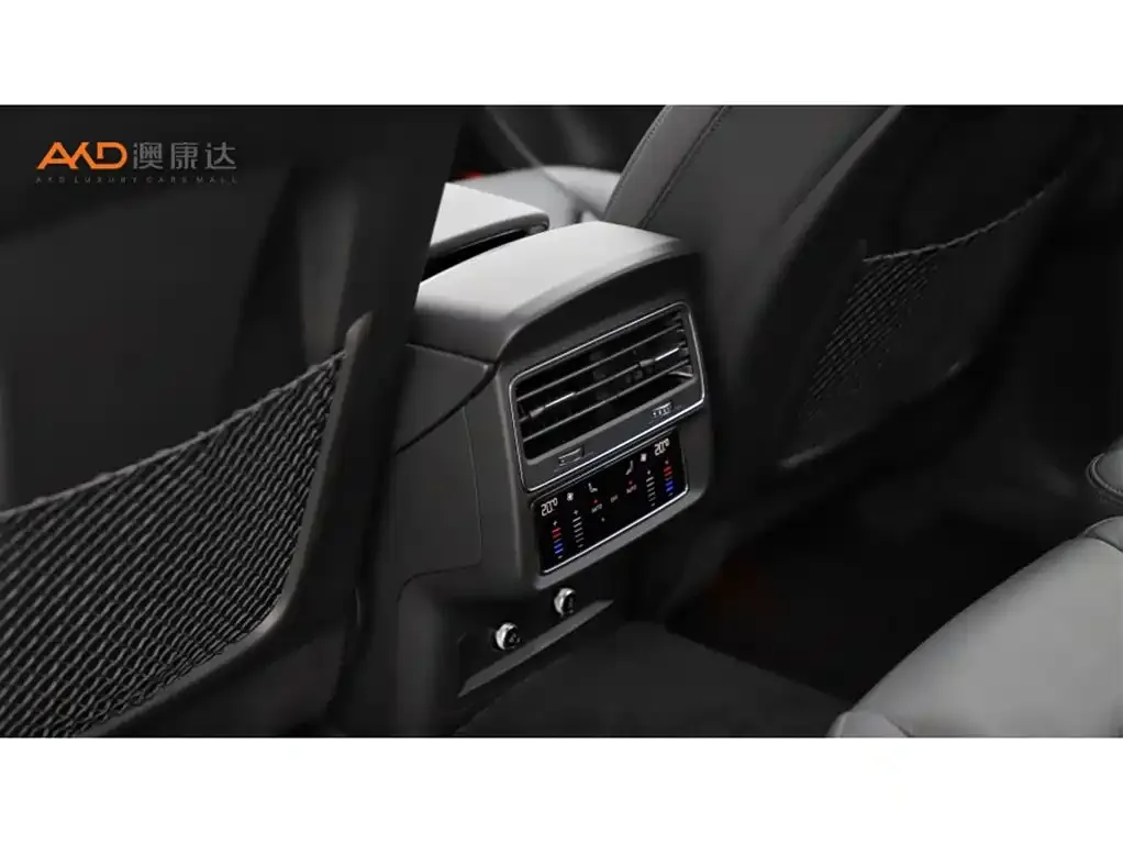 Audi Q7 2024 из CN, фото 10