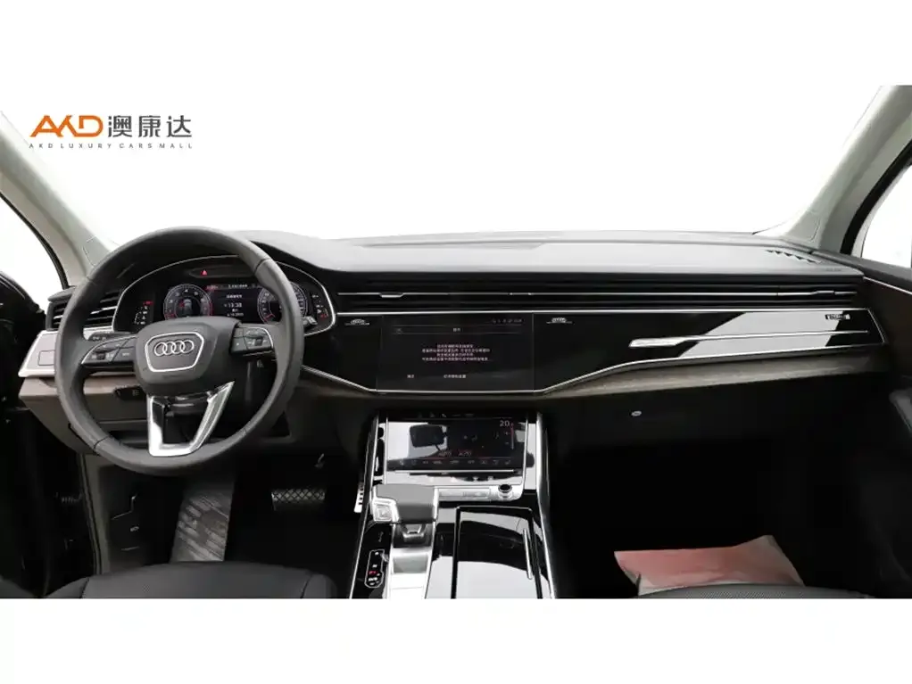 Audi Q7 2024 из CN, фото 5
