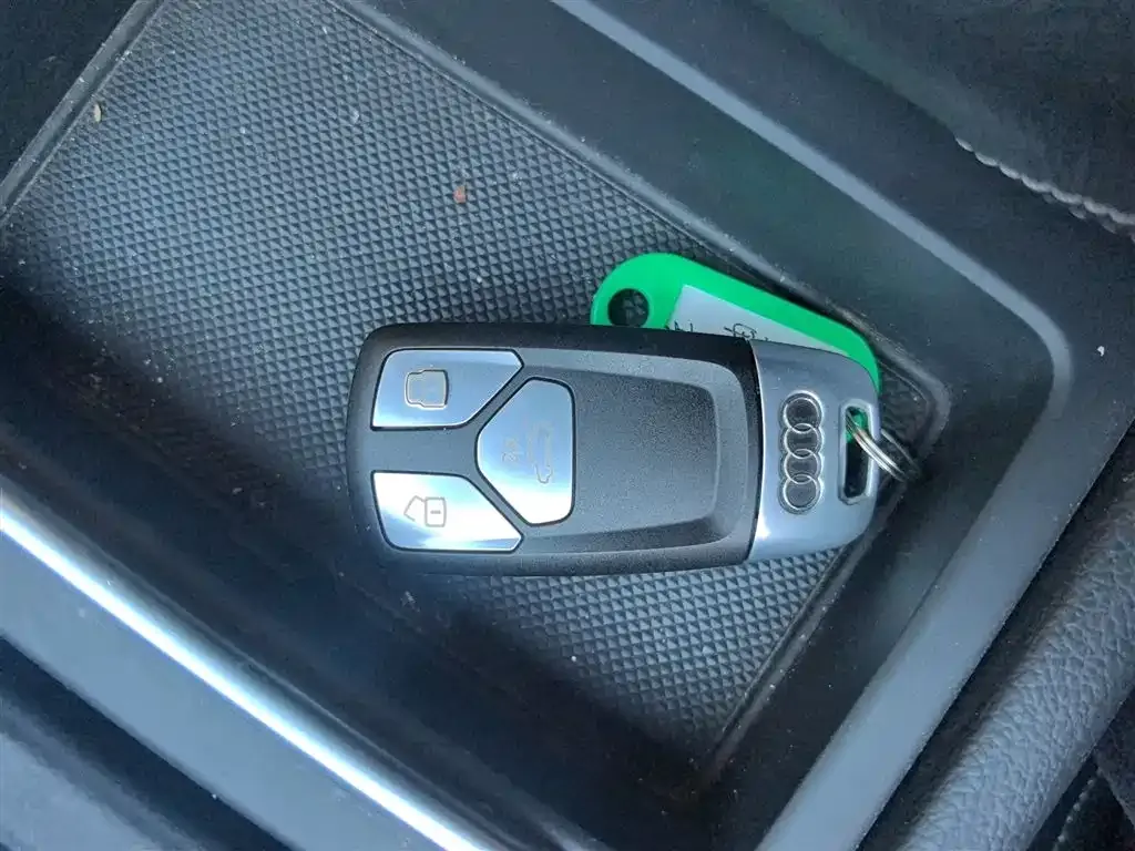 Audi Q5L 2021 из CN, фото 9