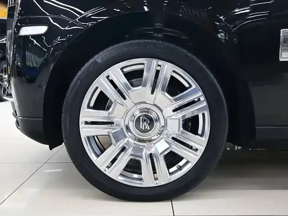 Rolls-Royce Cullinan 2022 из CN, фото 6